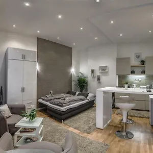 https://diamond-budapest.inbudapesthotels.com